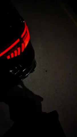 نئے نئے تعلُق کے شوقین لوگ، کبھی کسی کے وَفادار نہیں ہوتے ۔ 💯🖤#itx_moavia70 