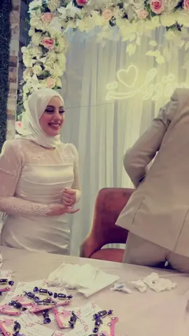 Hugs after nikkah 😭❤️🫂last couples will make u cry😭#couplemuslim #inshallahviral #hugs #muslimtiktok #muslimfyp 