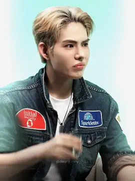 What an icon! @DILLAN thoại hoang dã quá 🤣🤣🤣 nhìn phản ứng của anh Lohan là đủ hiểu rồi ha 😛😛 #dillan #dillanhoangphan #atsh #anhtraisayhi2025 #dearyenny 