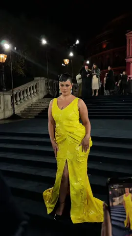 and it was as all yellow ✨ @ashleygraham at The #FashionAwards 2025 presented by @Pandora 