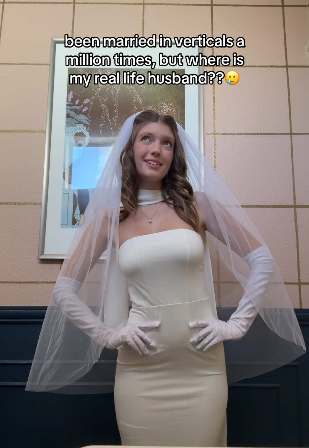 fake vertical husbands aren’t cutting it anymore🤦🏼‍♀️ #verticals #verticalactor #husband #wedding #fyp 