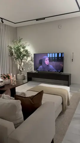 طايحه بهالمسلسل🤍🫣 #اكسبلورexplore #foryou #fyp #بيتي #صالتي 