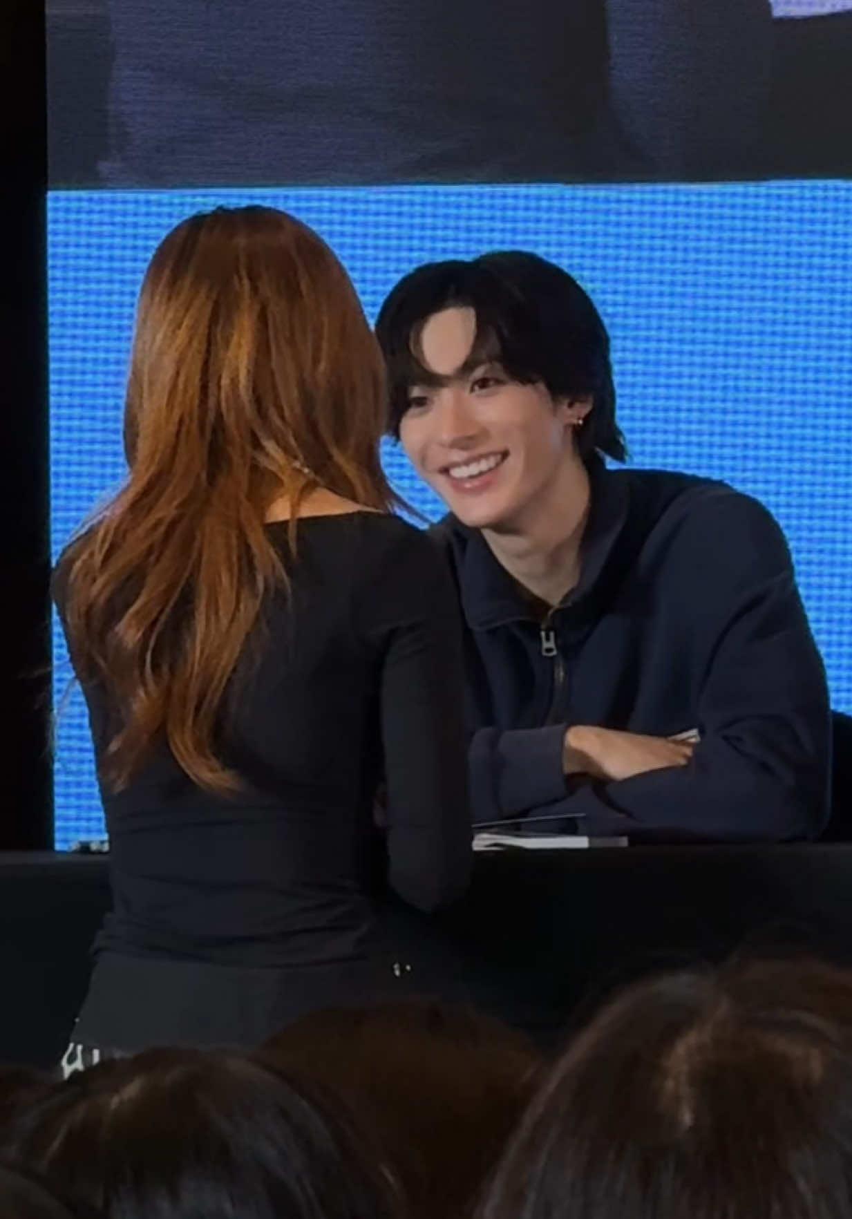 was way to nervous to process whatever I was saying……..  250827 beijing offline fansign  #riize #anton #fansign 