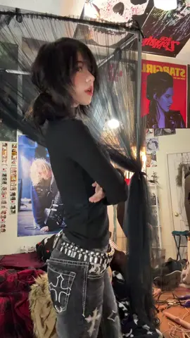 ik my rooms a mess #fyp #foryoupage #altfashion #altgirl #foryou 