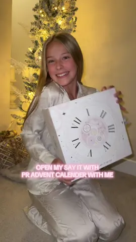 USE CODE ELLIE15!!🩷✨🫶🏼 @Say It With the most gorgeous advent calender 😍 #gifted #pr #adventcalendar #jewelry #christmas 