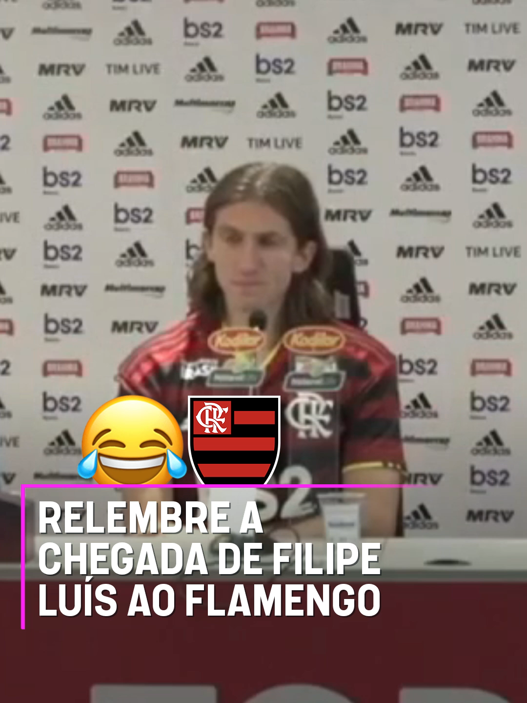 A CHEGADA DE FILIPE LUÍS NO FLAMENGO FOI HISTÓRICA EM 2019! 😂😂 E não foram só pelas taças conquistadas... Na apresentação do, à época, jogador rolou isso aí...  📹: Flamengo#Futebolbrasileiro #flamengo #filipeluis