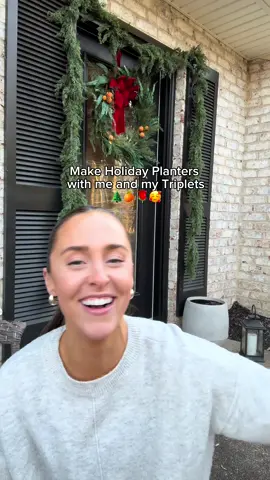 no one sustained any injuries in the making of this🌲🌹🎅🏻🥰🍊 #holidaydecor #christmasdecor #christmasdecorating #planters #fyp 