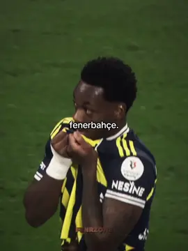 FENERBAHÇE SCORE IN THE LAST MINUTE AND STAY THE SIDE WITH THE PSYCHOLOGICAL DOMINANCE 💛💙. || #fy #fenerbahçe #johnduran #galatasaray #footballedit 