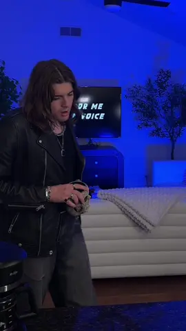 PLAYOFFS ARE TONIGHT ON THE VOICE !! @NBC's The Voice 't wanna miss this we're on at 9PM make sure you've got the official the voice app so you can vote ;) also streaming on @Peacockk #sia #elasticheart #siacover  #elasticheartcover #coversinging #singingchallenge #NBCTheVoice #ThePlayoffs #Playoffs #TeamSnoop #TeamSnoopDogg #TeamReba #TeamNiall #TeamBublé #TeamMichael #TheVoice #teamcarson #carsoncallback #ryanmitchell #ryanmitchellsings #thevoiceseason28 #ryanmitchellelasricheart