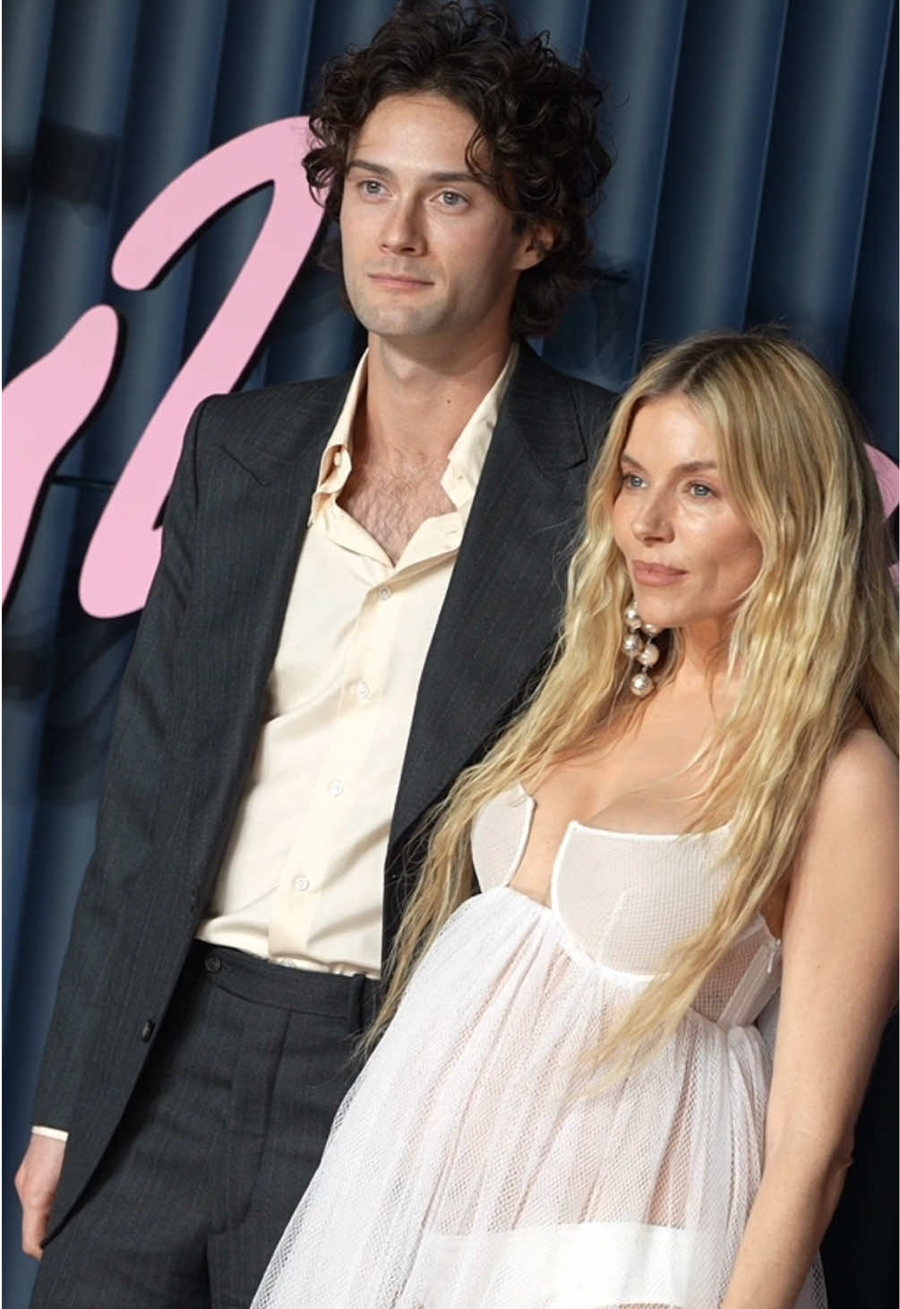 #siennamiller #oligreen #britishfashionawards #TikTokFashion #onregardequoi 