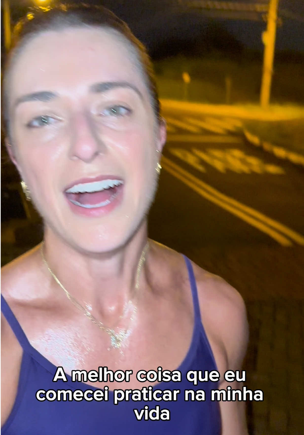 Essa teoria mudou minha vida ❤️‍🩹 Vídeo postado em 2024 mas que faz cada vez mais sentido!! Te magoaram? Let them (deixe eles..) Falaram algo de você? Let them (deixe eles..) Isso não é sobre você, mas sim sobre eles mesmos. Aprenda a focar naquilo que você controla... e o que os outros falam, pensam, como agem, está fora do seu controle 👉🏻 Manda pros amigos que precisam ouvir isso! Ib @melrobbins  Dilam Jonni  #letthem #pensamento #teoria #autoconhecimento