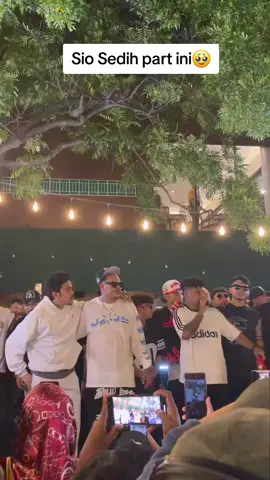 Sioo dong terbaik samua e🥹🥰 @Vicky Salamor @Wizz Baker || TUHAREA @Justyaldrin @Jacson Zeran @TOTON CARIBO @Moluccan Soul @fresly_nikijuluw #freslynikijuluw #vickysalamor #totoncaribo #wizzbaker #jakarta 