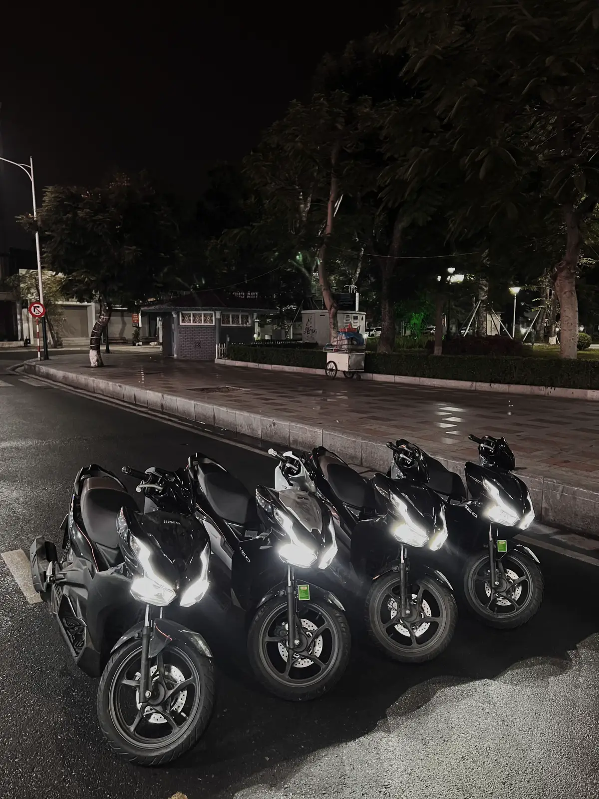 Hệ điều hành đen bóng 125