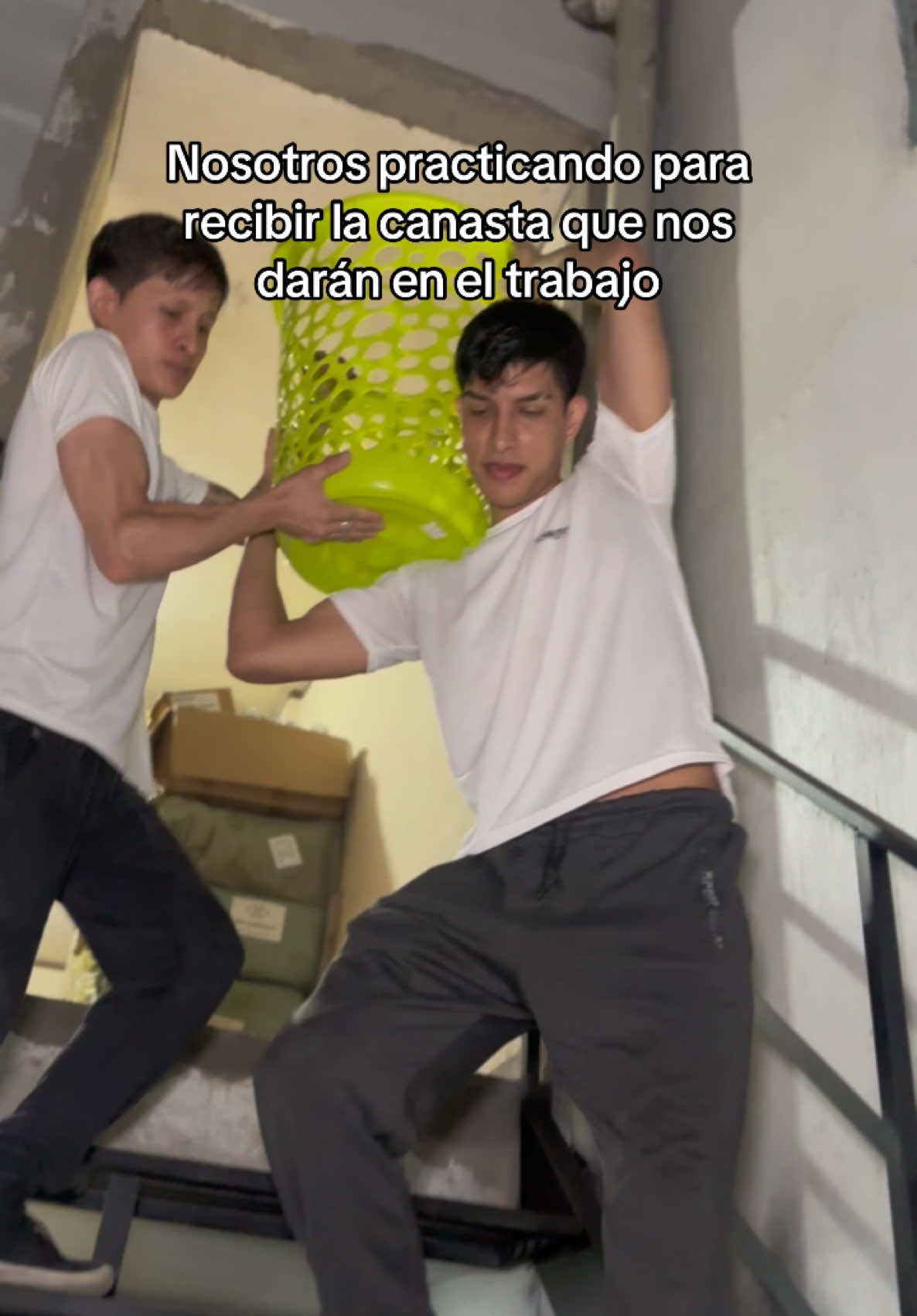 Uy que nervios 🫣🙂‍↔️🤣 #viral #humor #fyp #parati #navidad 