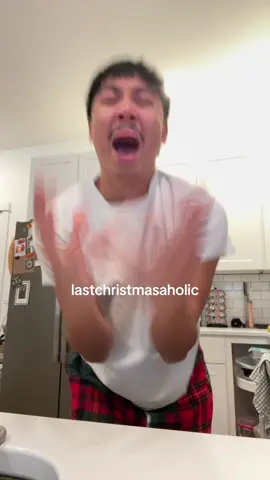 not just once of the best christmas songs but ONE OF THE GREATEST SONGS OF ALL TIME @WHAM! #lastchristmas #wham #fyp #christmas 