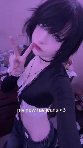 as someone who isnt a fan of jeans becuz they are uncomfortable, these are very comfy :3 (ignore the pockets, im too lazy to iron them rn ;o;) @EMMIOL Denim #emmiol #emmioldenim 