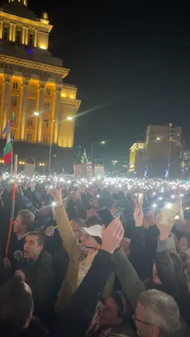 Най-многобройния протест от 1989 г. насам! Вън Пеевски! 