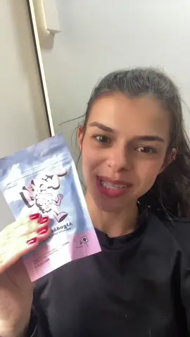 Respondendo a @publisdagabi TICKY: 3 SABORES! Isso ai galera, agora podemos comprar todos os sabores juntos do pirulito zero açúcar. Se voce quer provar todos assim como eu, ja compra ai e vamos experimentar juntos! #ticky #pirulito #zeroaçucar #pirulitozeroaçucar #blackdaimp 