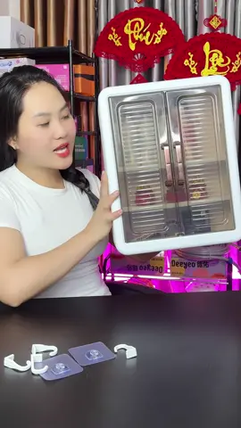 Tủ đụng quần áo, mỹ phẩm tiện lợi