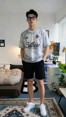 Rekomendasi jersey vintage oversize pria cowok keren dan kece 😎🔥 bahan dryfit milano, adem lembut nyaman di pakai seharian buat olahraga, ootd ke mall, nongkrong. buruan cek keranjang kuning sekarang yah, mumpung harga masih promo ✨ #outfit #outfitideas #OOTD #ootdfashion #fashionpria #fashioncowok #fyp #wibgajian #jersey #jerseyvintage #jerseyoversize #jerseycowok #bajucowok #rekomendasijersey 