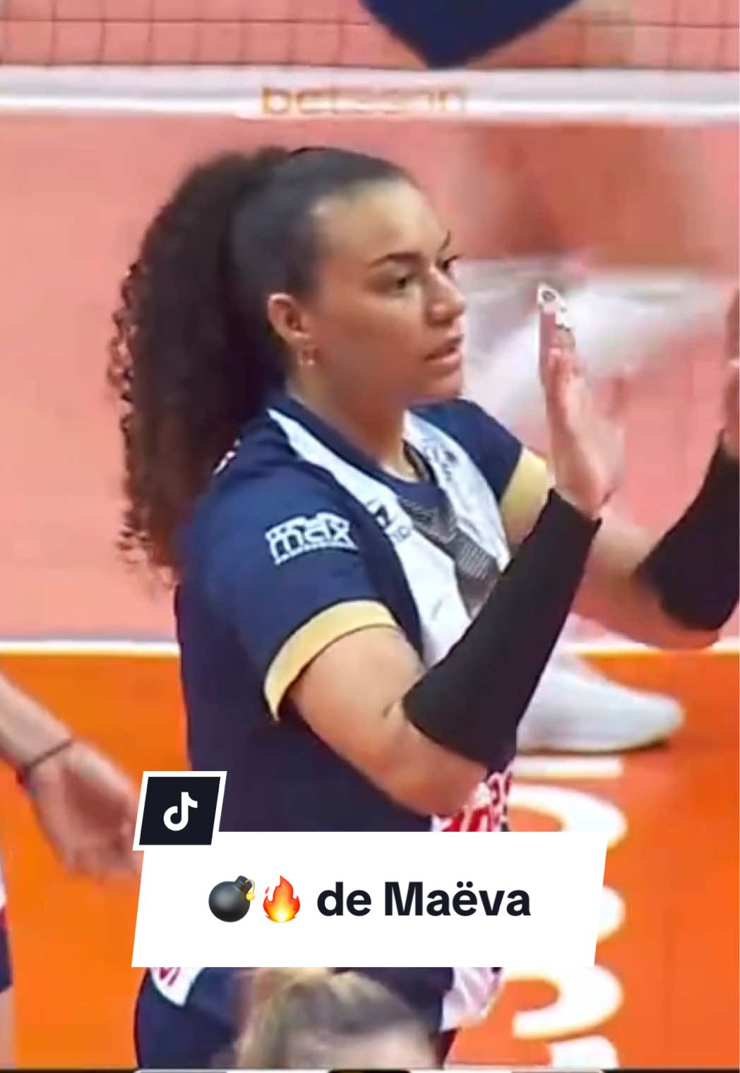 Imposible elegir un solo punto de Maëva 😉🔥 #AlianzaLimaVoley #AlianzaLima #fyp #volleyball 