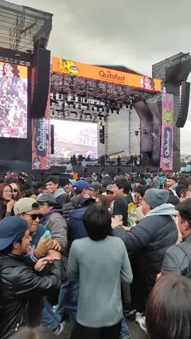 #quitofest #quito_ecuador🇪🇨 #viralditiktok #rockalternativo #guambrastiktokers 