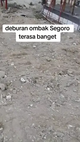 deburan ombak Segoro, di tepi pantai pengkolan kandang semangkon Paciran Lamongan Jawa Timur  #LIVEFEST2025  #wawasanpencariankreator  #pantaipengkolan  #Bismania  #fyppppppppppppppppppppppp 