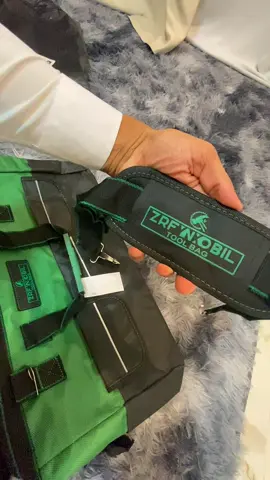 Essa maleta de ferramentas foi uma da melhores compras que eu já fiz, ótima pra guardar e levar suas ferramentas pra todo lugar. #tiktokshopcybermonday #caixadeferramentas #bolsadeferramentas 