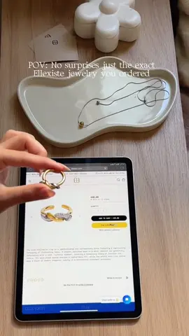 Website vs reality? #ellexiste #girlythings #JewelryAddict 