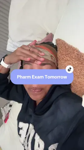 I couldn’t even tell you if I showed up to class. This is why we need to end classes BEFORE thanksgiving break ! 😭 #anjunique #fyp #nursingstudent #pharmacology #nursesoftiktok 