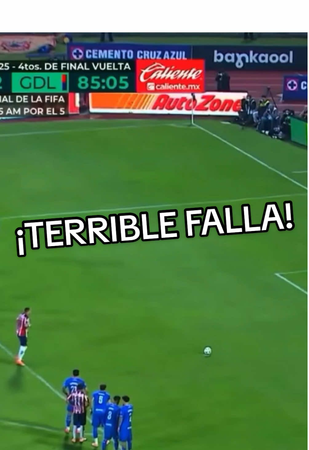 Un clásico jajajaja #cámarasegovia #edit #chicharito #penal #ligamx  créditos: TUDN