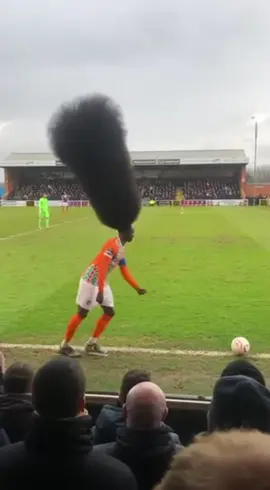 Trippy Football 🤔⚽️#TrippyFootball #penalty #smartairgptaibot 