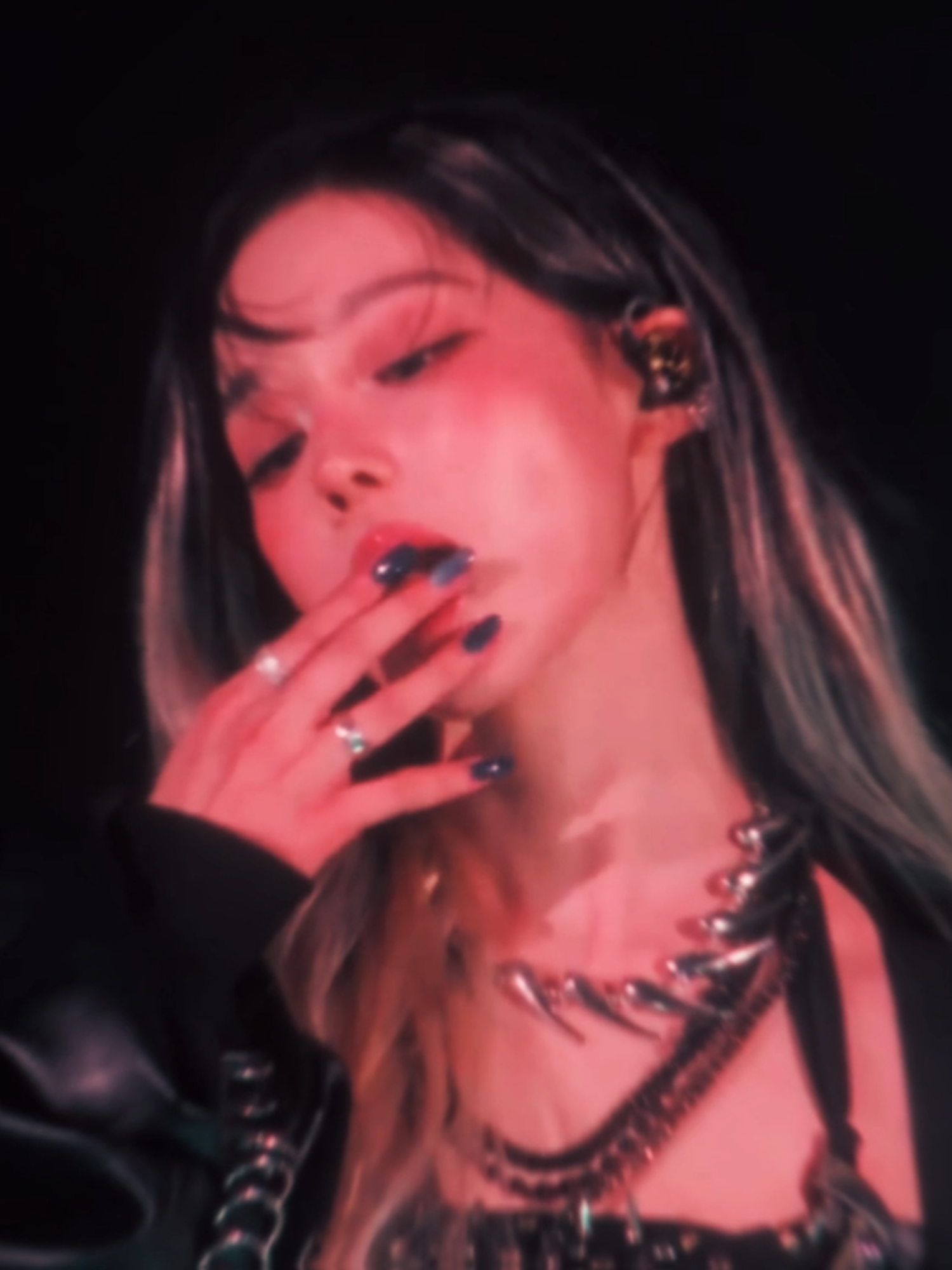 ib: @rivuuq AHHHHHHHHHHH WTH WINTERRR  #winter #winteraespa #kimminjeong #winteredit #aespa