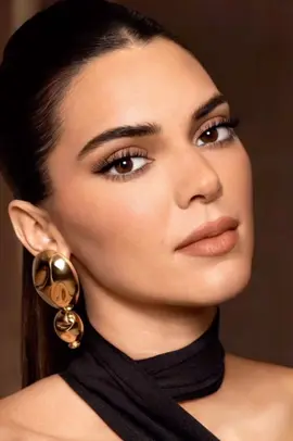 Her eyes are so beautiful.  #kendalljenner #kendall #jenner #kendalljenneredit #edit 