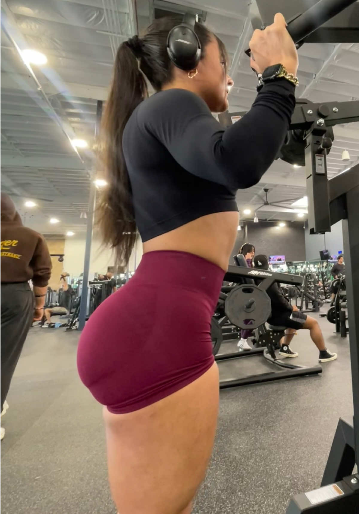 shoulder boulder day 🙂‍↕️ #gym #Fitness #fyp @DFYNE 