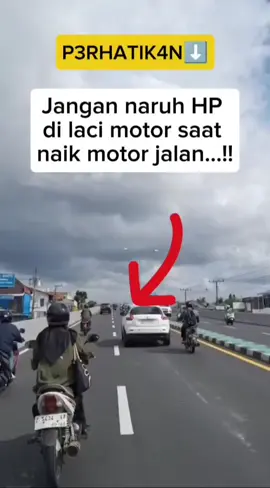 Jangan naruh hp dilaci motor...kejadian kan untung aja kerekam #fyp #jangkauan #PILIPUSSETYONO #reels #komedi 