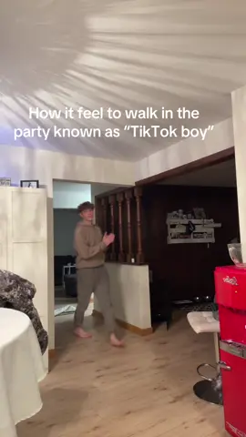 “TikTok boy”-erybody #fyp #tiktoker #party #funny #known 