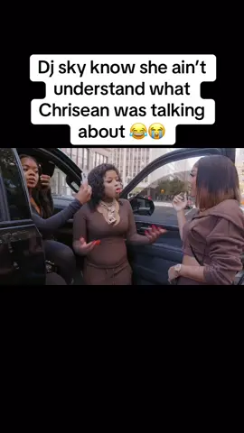 This scene gave 3 dumb bxtches telling eachother exactly #baddies #baddiesusa #fyp #chriseanrock 