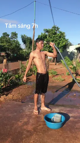 Tắm 7h