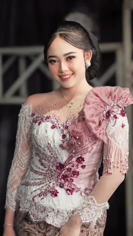 AAASSSSOOOY SINDEN SILVY NDADI BOLO 😄#silvykumalasari #fyp #ay #berkahtalenta @Silvy Kumalasari @KBL_RMX @fajar_aroma @sigit_mbeng 