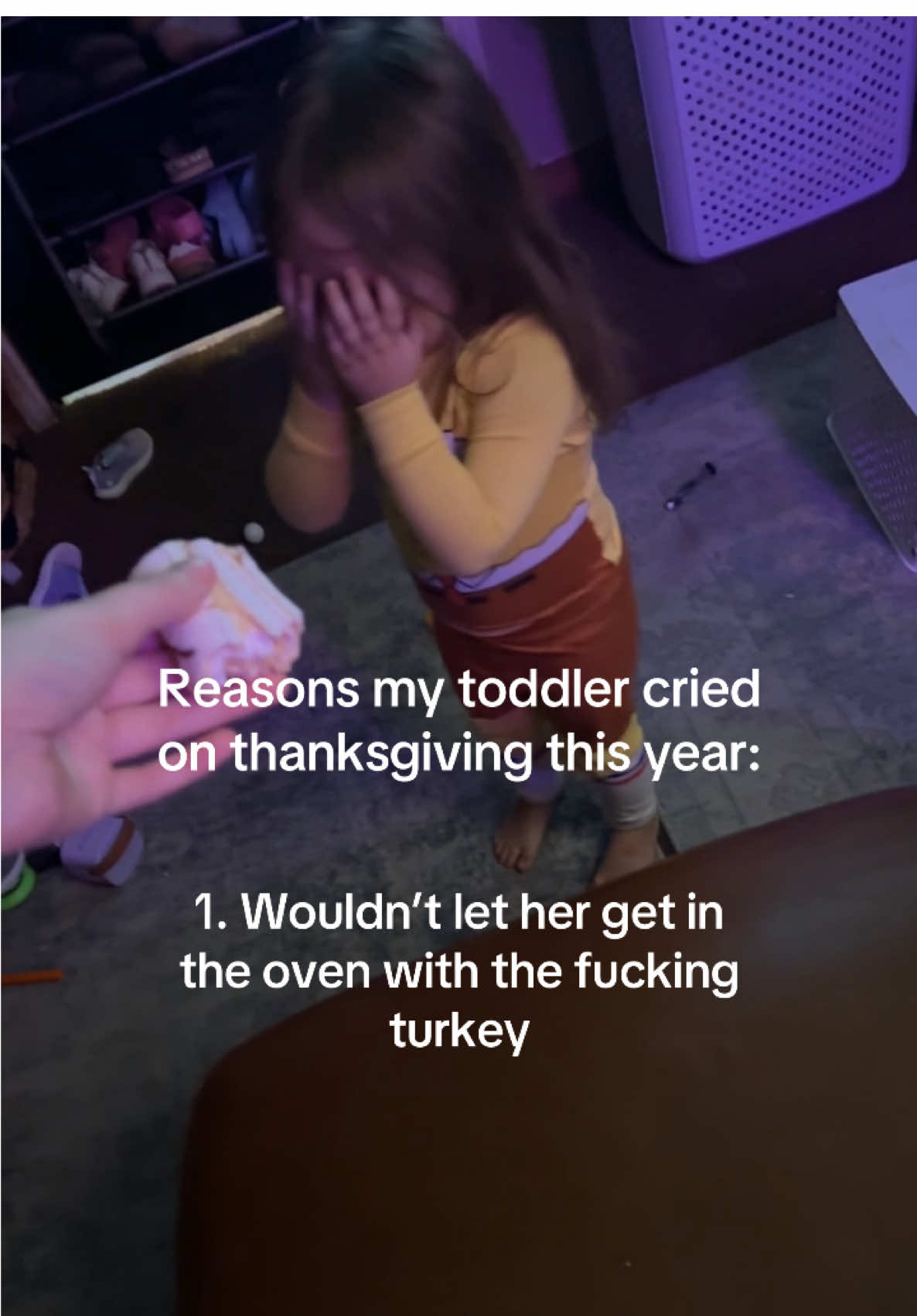 I literally don’t know how im supposed to help this situation 💀 #thanksgiving #momlife #toddlersoftiktok #real #girlwhatever 