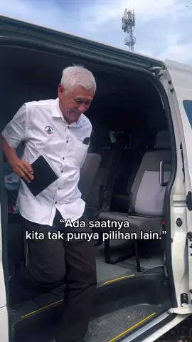 jutaan terima kasih kepada pengundi yg setia ..Hari ini kita kalah pada angka,tapi tidak pernah kalah pada maruah ! Kita akan kembali ! 