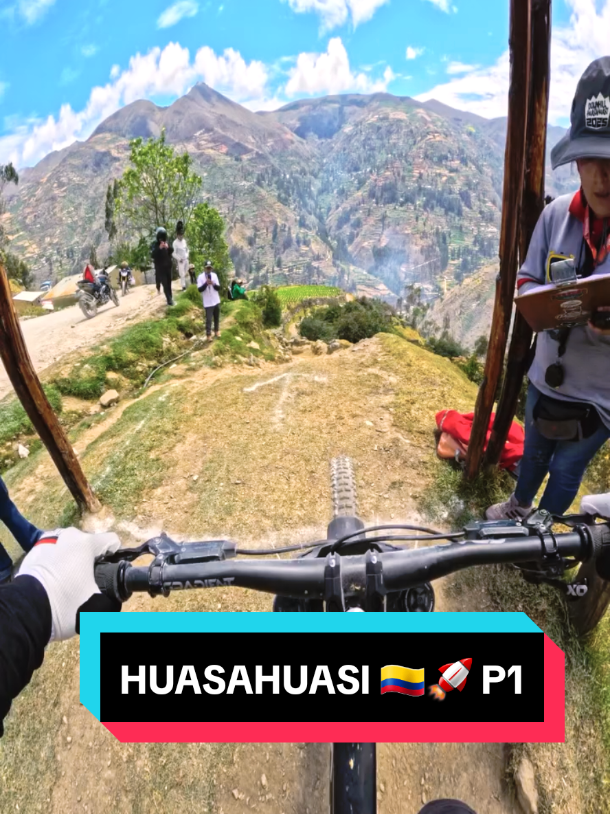 Primero Puesto 🇨🇴🚀 HUASAHUASI 2025 🏁 Camilo Sanchez 🎥 en Perú #downhill #downhillmountainbike #downhill #downhillmtb #like  #LIVEIncentiveProgram #LIVEWithLessFollowers #PaidPartnership 