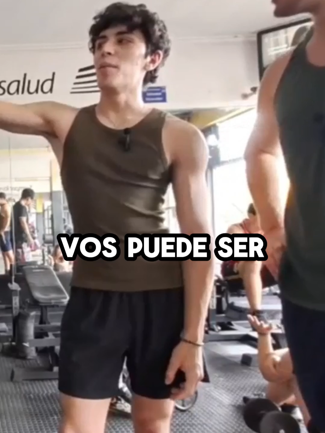 La ventaja de la smith es la estabilidad y el bajo riesgo de lesión o de que se te caiga la barra