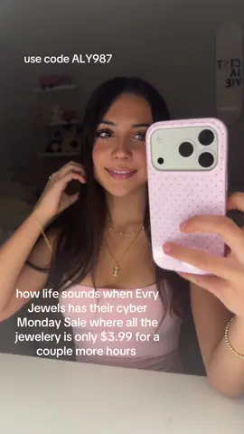 Run to @EvryJewels Evry-thing is $3.99 and use code ALY987 #evryjewelscybermonday #evryjewels #fyp #xyzbca #viral 