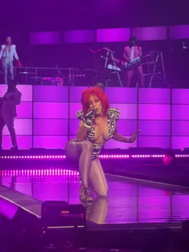 @Doja Cat is everything 🤩🫰🏻 #dojacat #tourmavie #fyp #qudosbankarena #sydney 