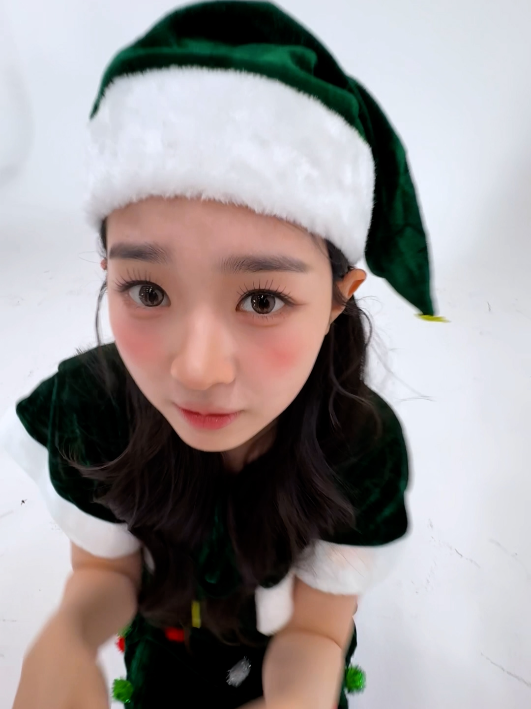 초보 산타의 운전법🤶🔔 #tripleS #트리플에스 #トリプルS #トリプルエス #トエス #tripleS_msnz #Beyond_Beauty #SooMin #수민 #スミン