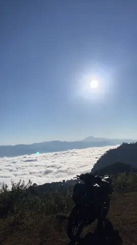 chill và đẹp 😍 ✈️ #tuathang #winnerv4 #rs150rvietnam🇻🇳official #sanmay  @Coffee ☕  @nguyenn_thinh205 