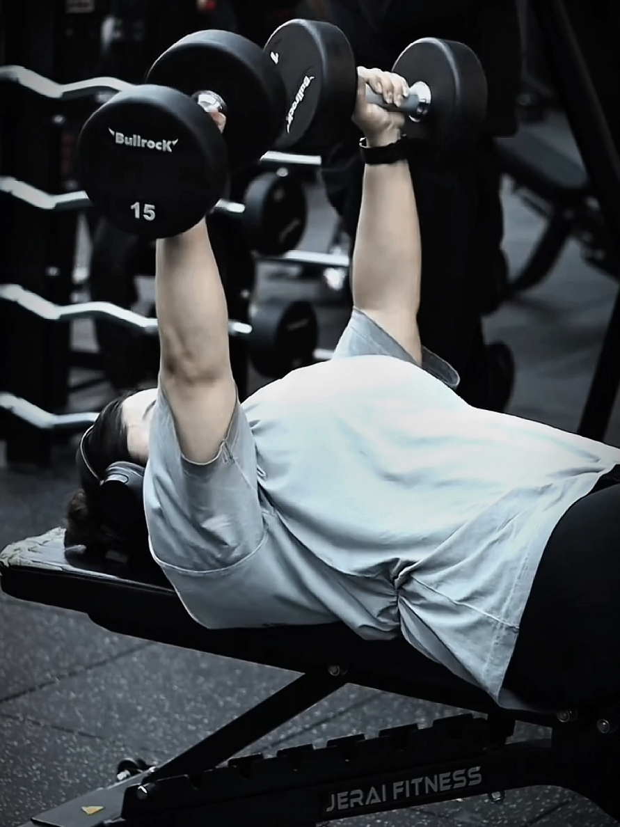 on 🏋🚴💪#gymgirl #gym #fypppppppppppppp #vairl #100kviews 