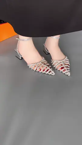 sandal rọ đính đá sang chảnh #sandal #depxinh #depxinhmoingay #xuhuong 